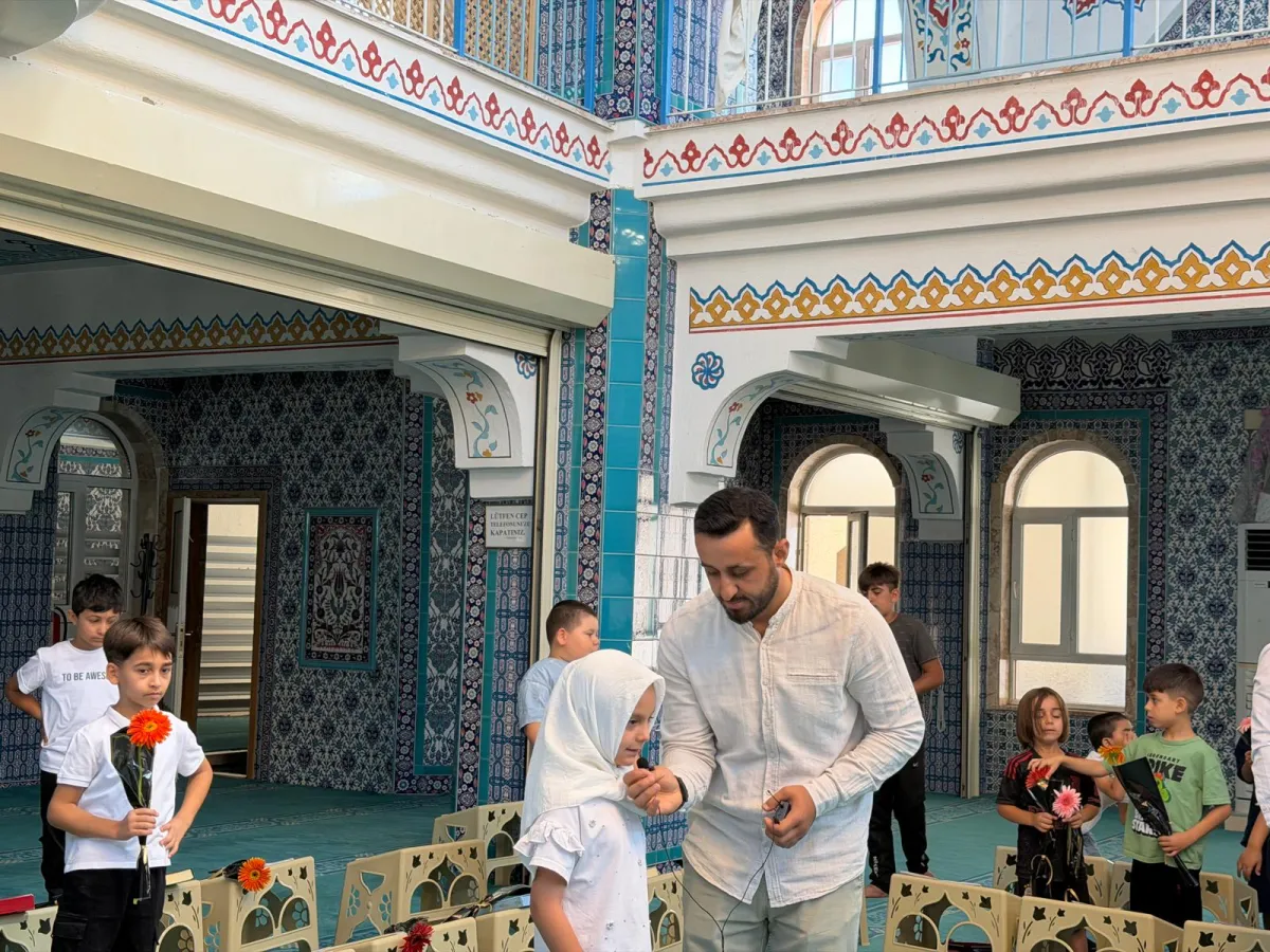 Miniklerin pide daveti karşılıksız kalmadı Vali Bilgihan Bucak’ta öğrencilerle buluştu