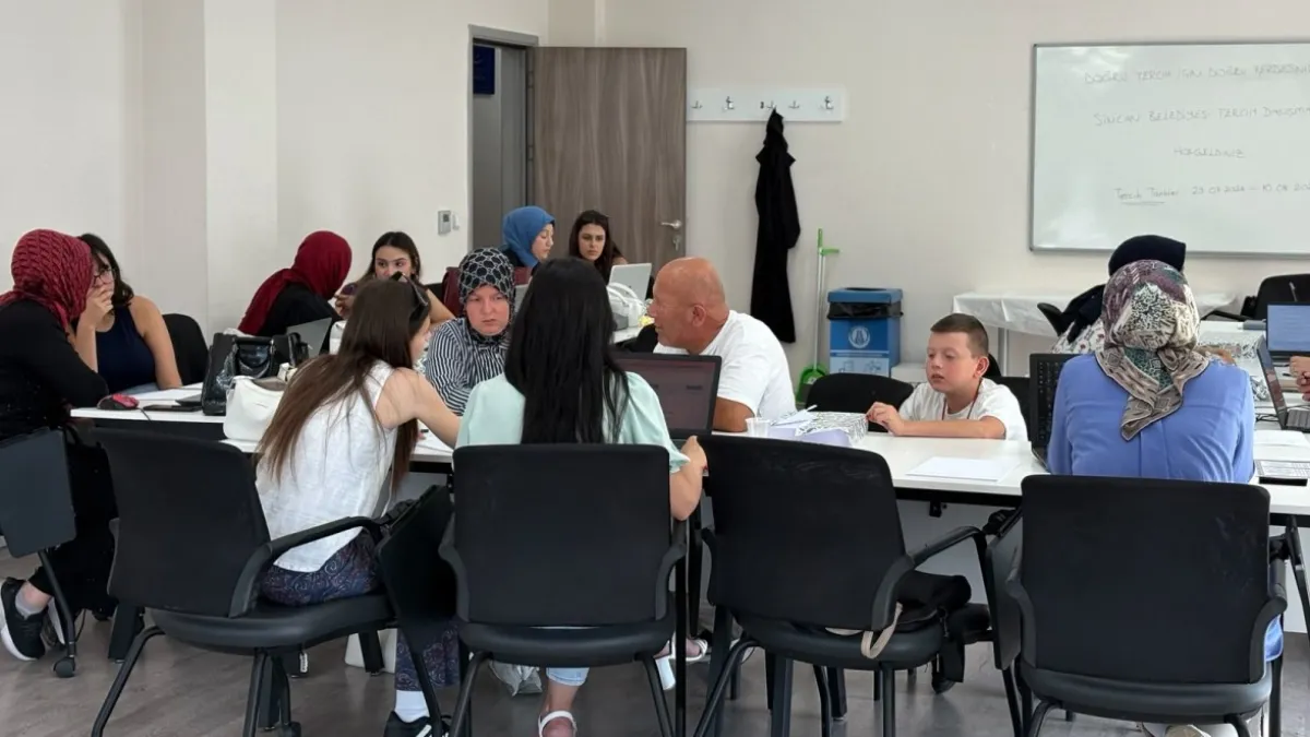 Sincan Belediyesi Üniversite Adaylarının Yanında