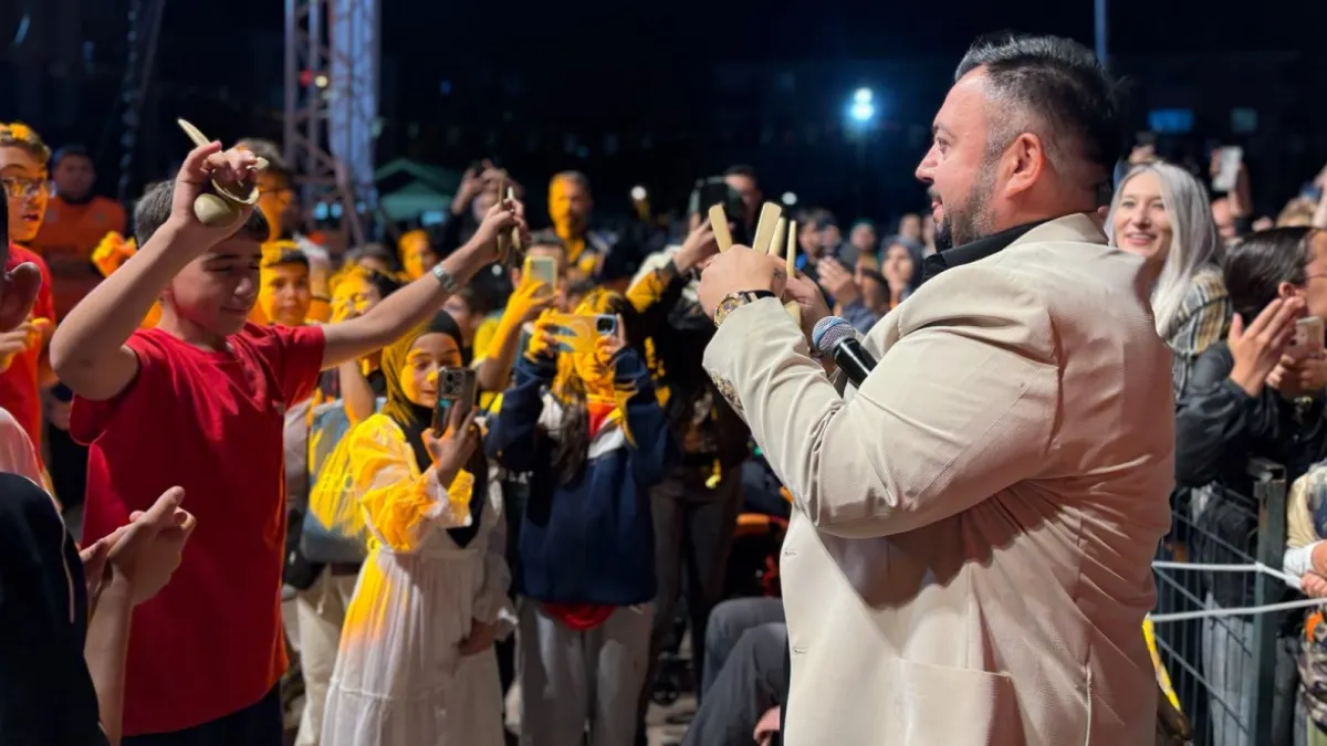 Sincan’da Hüseyin Kağıt Rüzgârı Esti