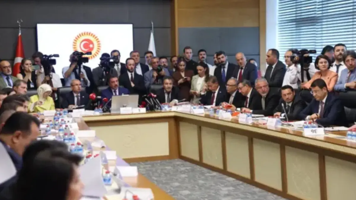 SON DAKİKA!!!   "Çerçeve Yasa" Adalet Komisyonu’ndan Geçti: Sürecin Takibi İçin İki Yeni Yapı Kurulacak