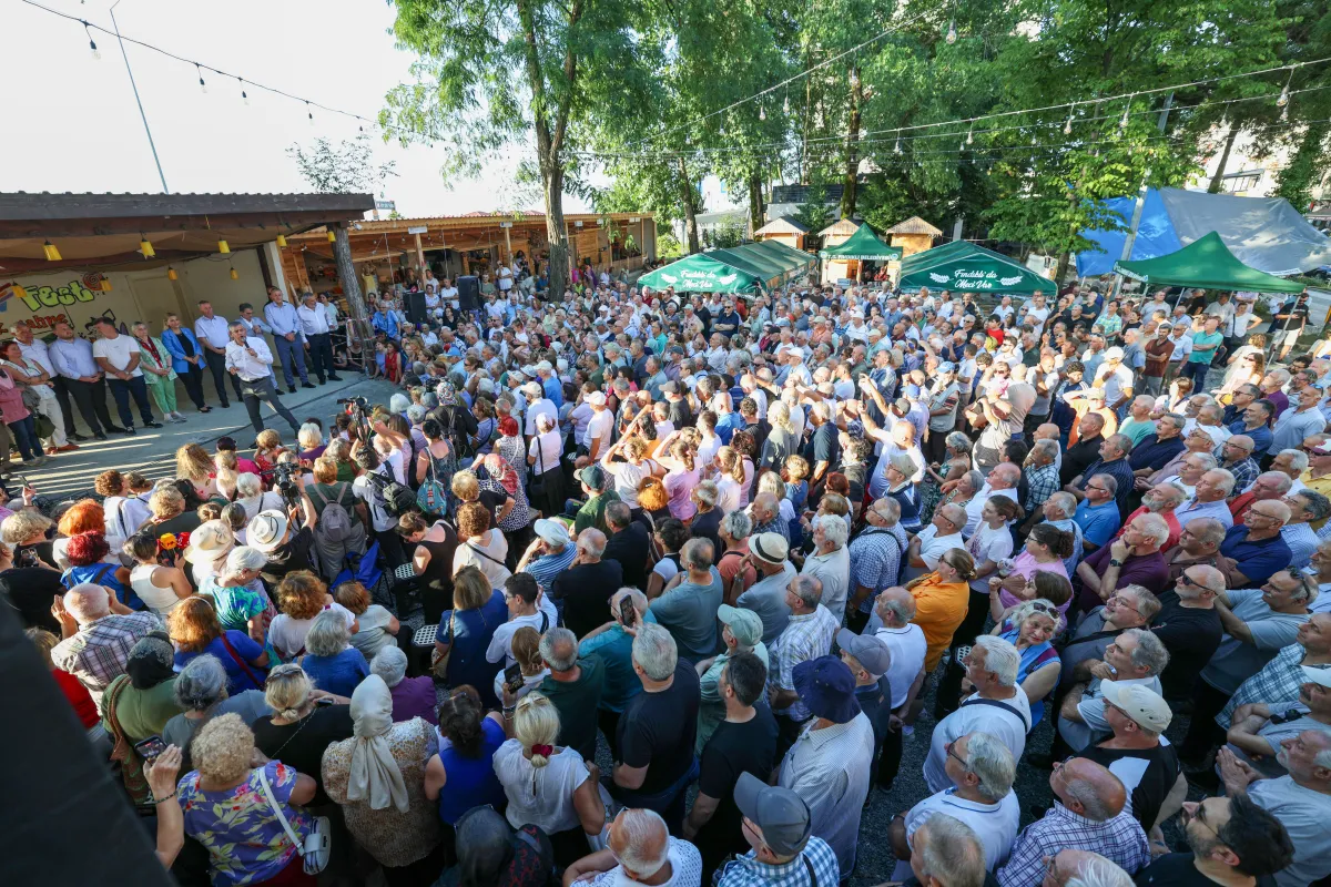 Ankara, Özgür Özel, Rize’de Üç Noktada Vatandaşlarla Buluştu