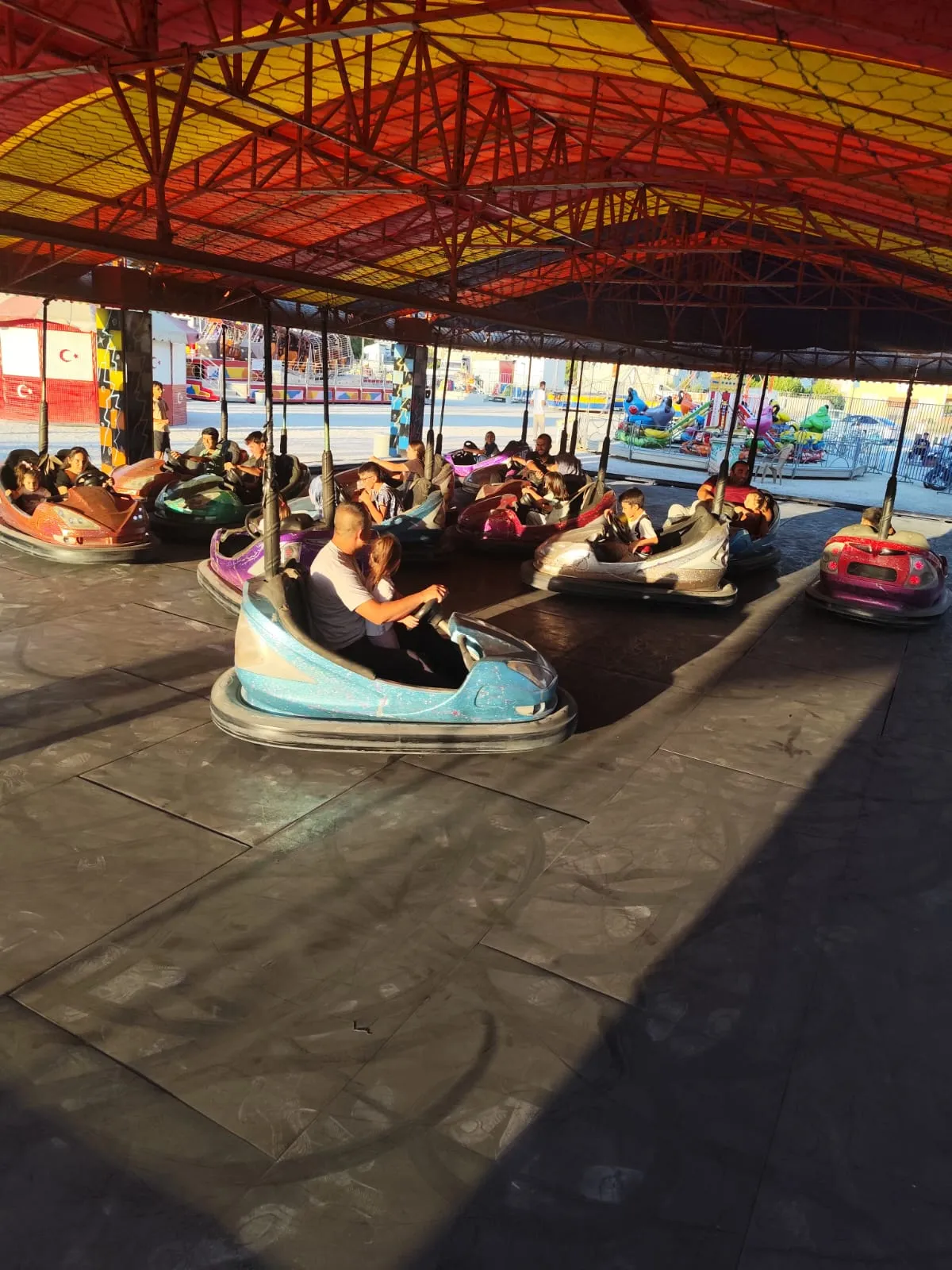 Alaattin Mahallesi Muhtarı İsmail Tuncer’den Kur’an Kursu öğrencilerine lunapark sürprizi