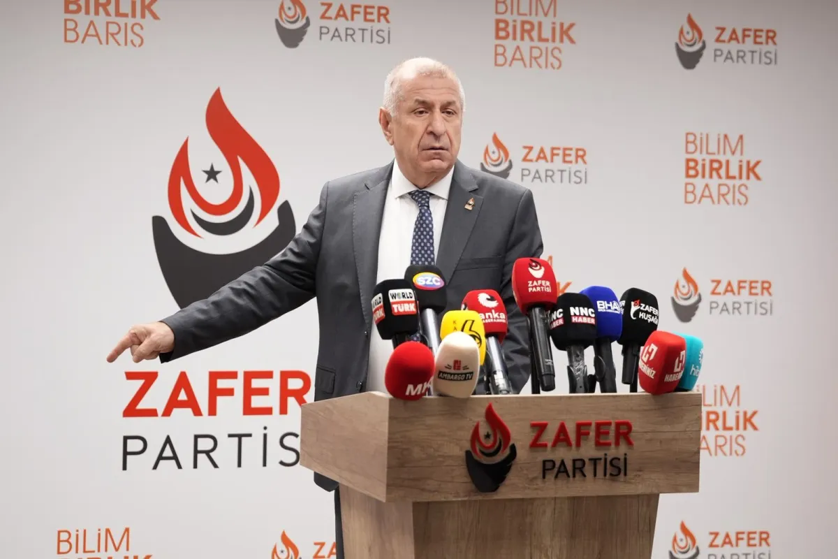 Ümit Özdağ’dan Çerçeve Yasa Tepkisi: “Atatürk’ün Kurduğu Cumhuriyet’i Böldürmeyeceğiz”