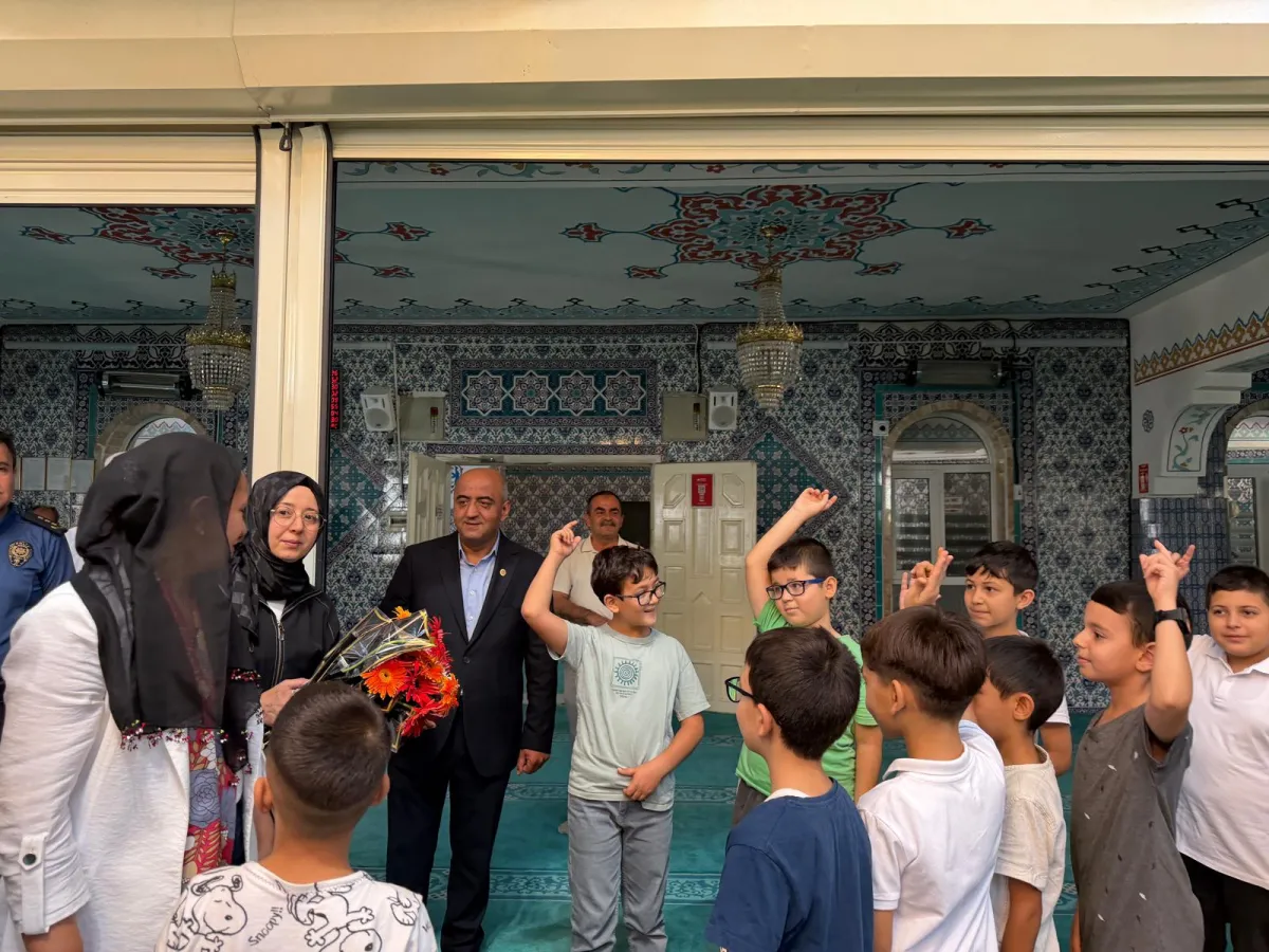 Miniklerin pide daveti karşılıksız kalmadı Vali Bilgihan Bucak’ta öğrencilerle buluştu