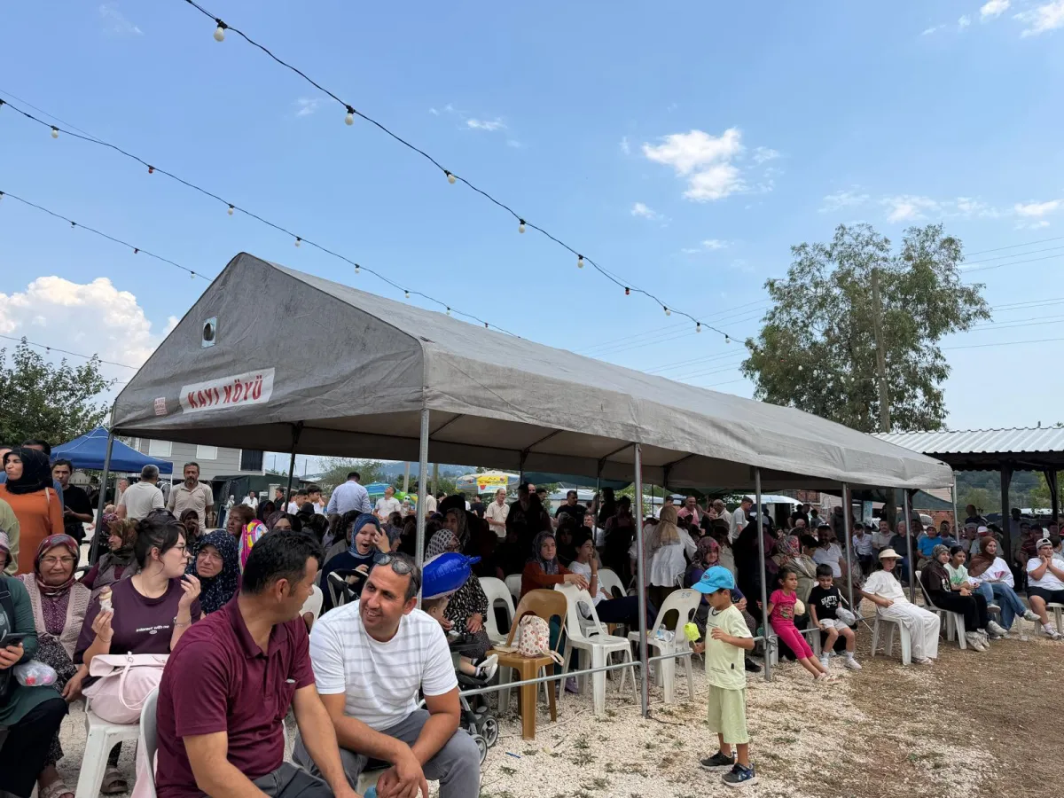 Kayı Köyü’nde Gelenek Bozulmadı 20. İncir ve Kültür Festivali’ne Yoğun İlgi