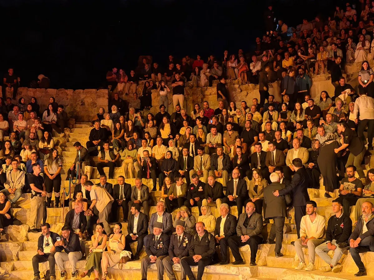 2 Bin yıllık Kibyra’da büyüleyici gece! Tarih ve müzik bir araya geldi