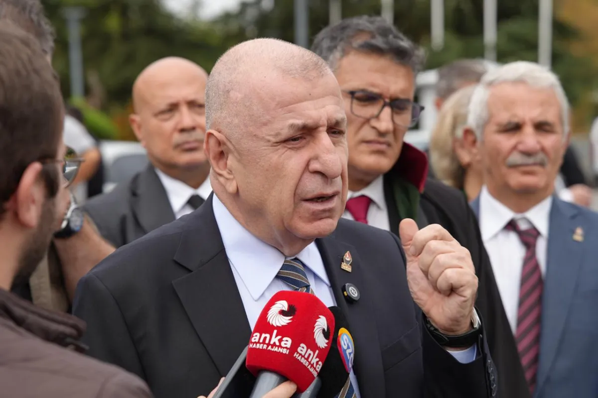 Özdağ’dan Çok Dilli Levha Tepkisi: "Yargıyı Harekete Geçmeye Davet Ediyoruz”