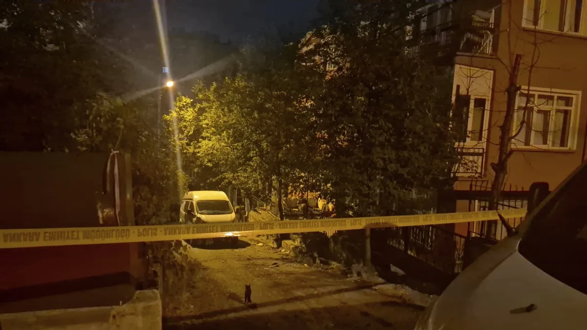 Ankara’da Aynı Evde 3 Ceset: Kurşun ve Bıçak Yaraları Tespit Edildi