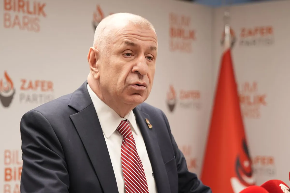 Ümit Özdağ: “PKK Silah Bırakmayacak, Silahlarının Yerini Değiştirecek”