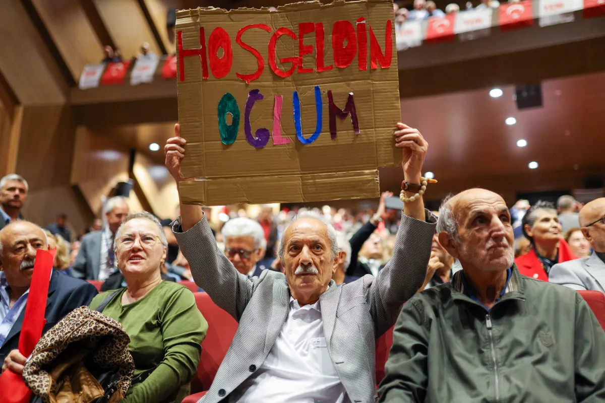 Özgür Özel’den Karesi ve Küçükçekmece’de “Yeni Siyaset” Mesajı