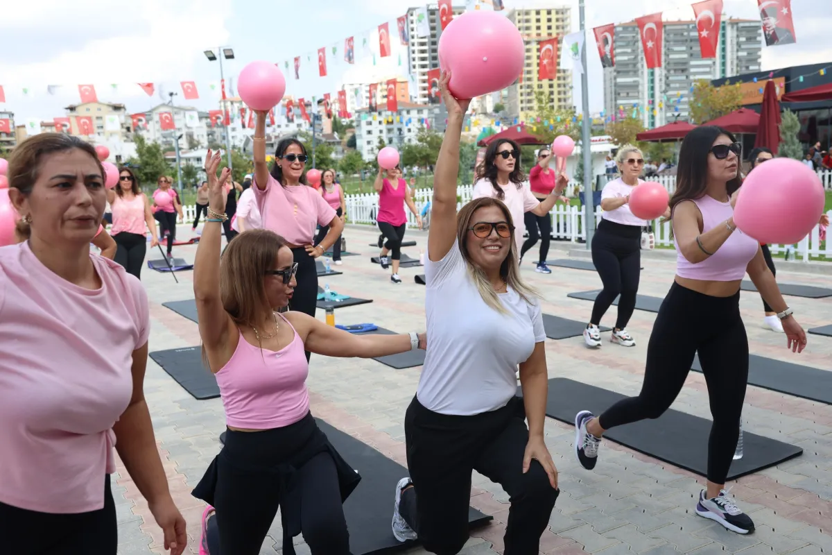 Ankara Mamak’ta Avrupa Hareketlilik Haftası’nda Açık Havada Pilates