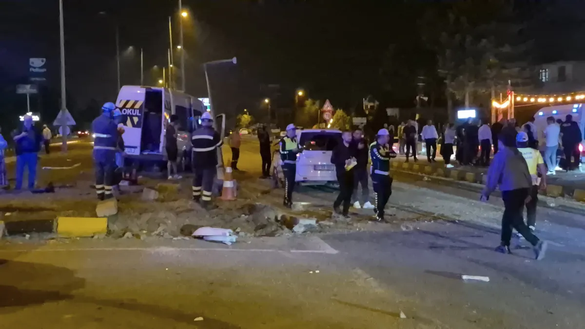 Bartın'da Düğün dönüşü feci kaza: 21 yaralı