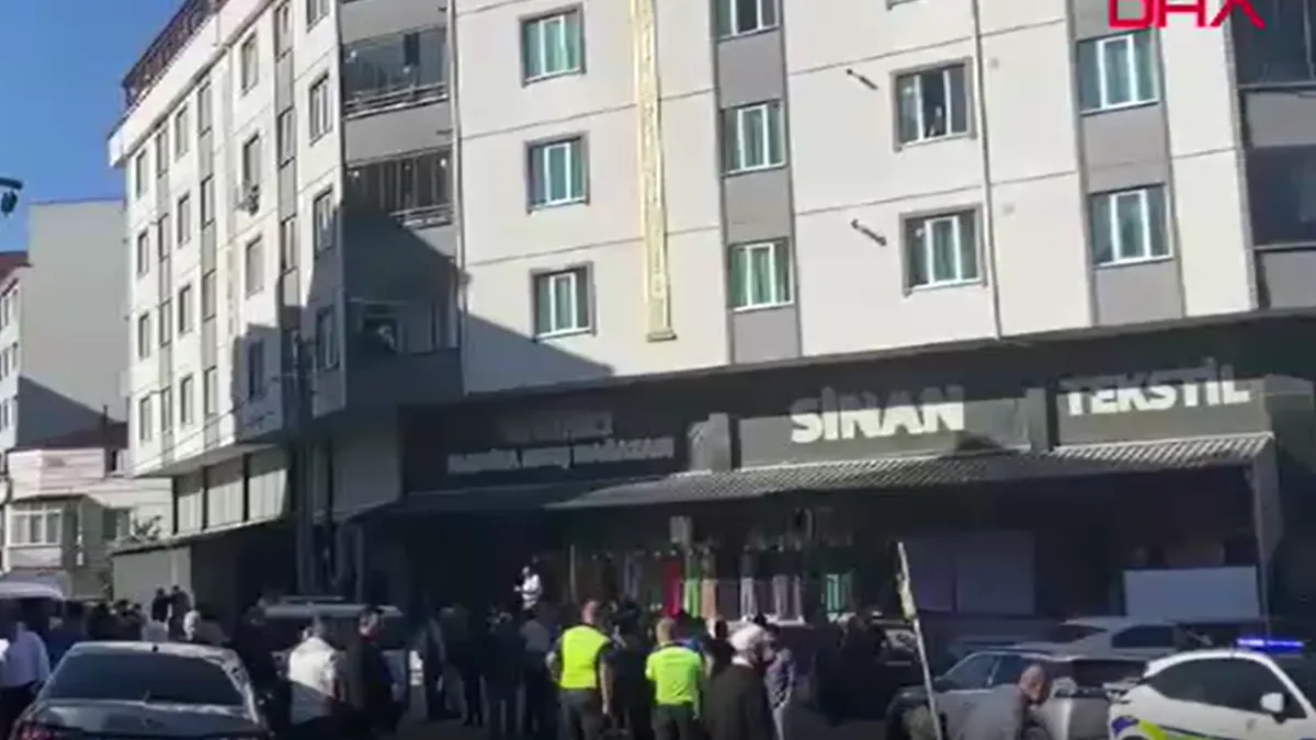 80 Yaşındaki adam eşini öldürdü  Sabaha kadar başında bekledi