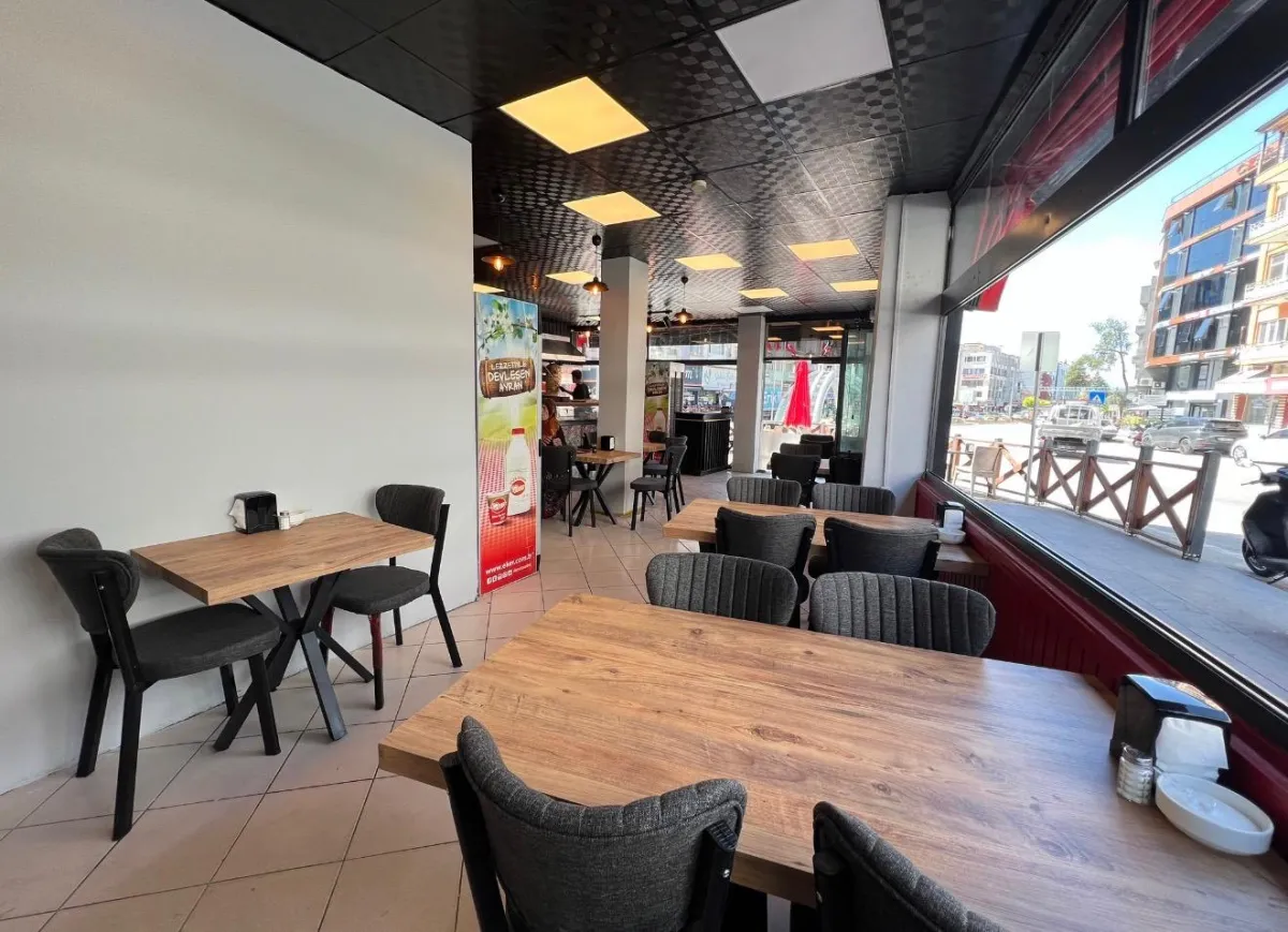 Bucak’ta döner severlere kaçırılmayacak açılış kampanyası! 1 Alana 1 bedava