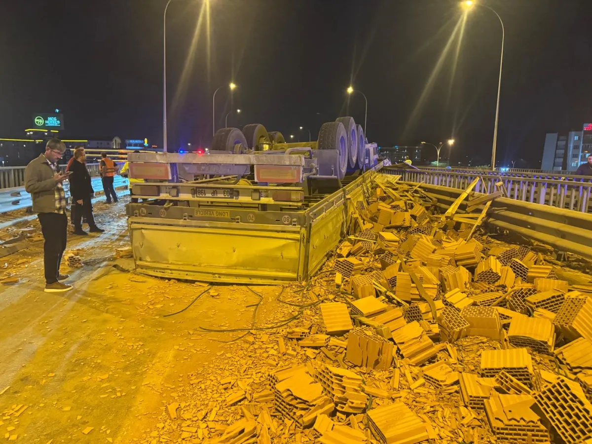 Afyonkarahisar-İzmir Yolunda Facia zincirleme kaza 1 Ölü, 7 Yaralı