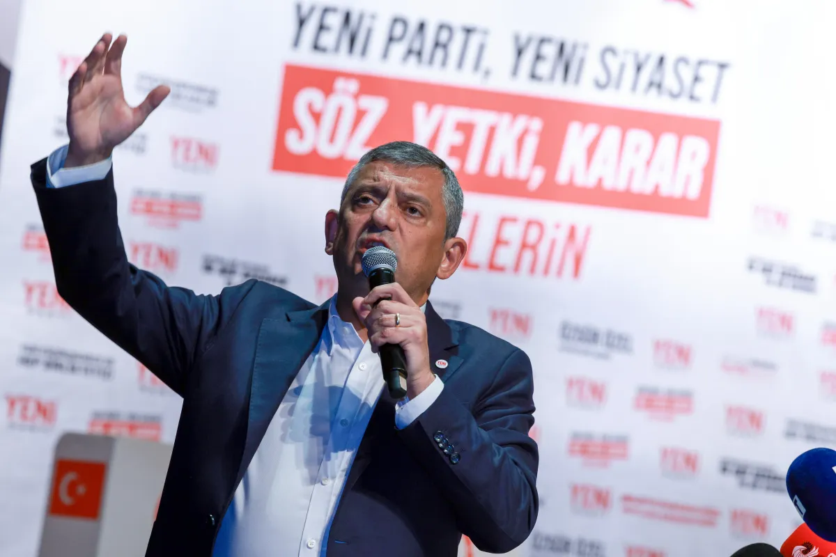 Özgür Özel’den Karesi ve Küçükçekmece’de “Yeni Siyaset” Mesajı