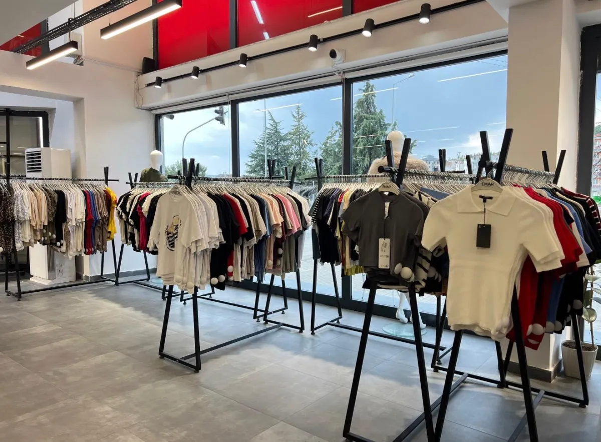 Bucak’ta “Bir Alana Bir Bedava” fırsatı! EMAR Outlet’te yazlık ürünlerde büyük kampanya