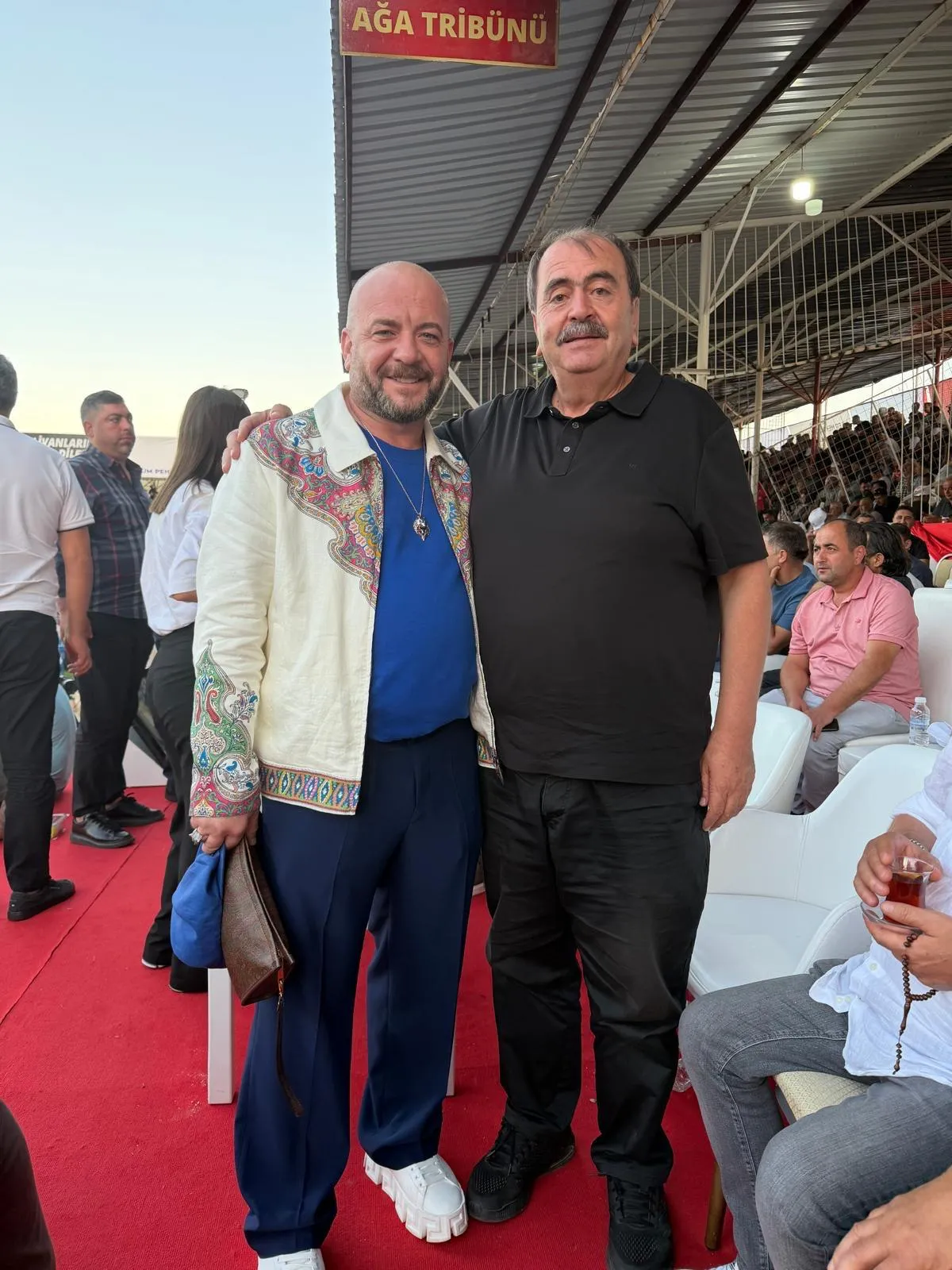 Elmalı Güreş Ağası Hakan Çetin’e Başkan Meçikoğlu’ndan Tebrik