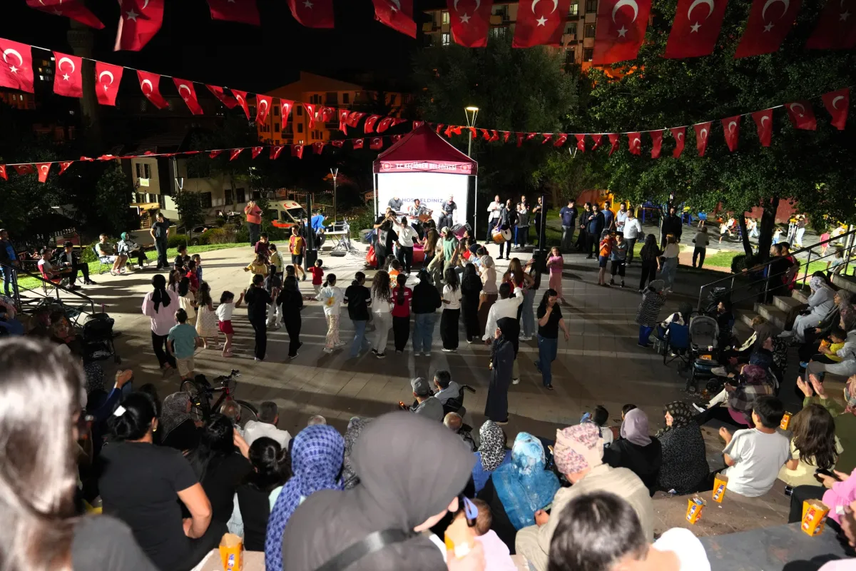 Ankara Keçiören’de Park Konseri Coşkusu Devam Ediyor