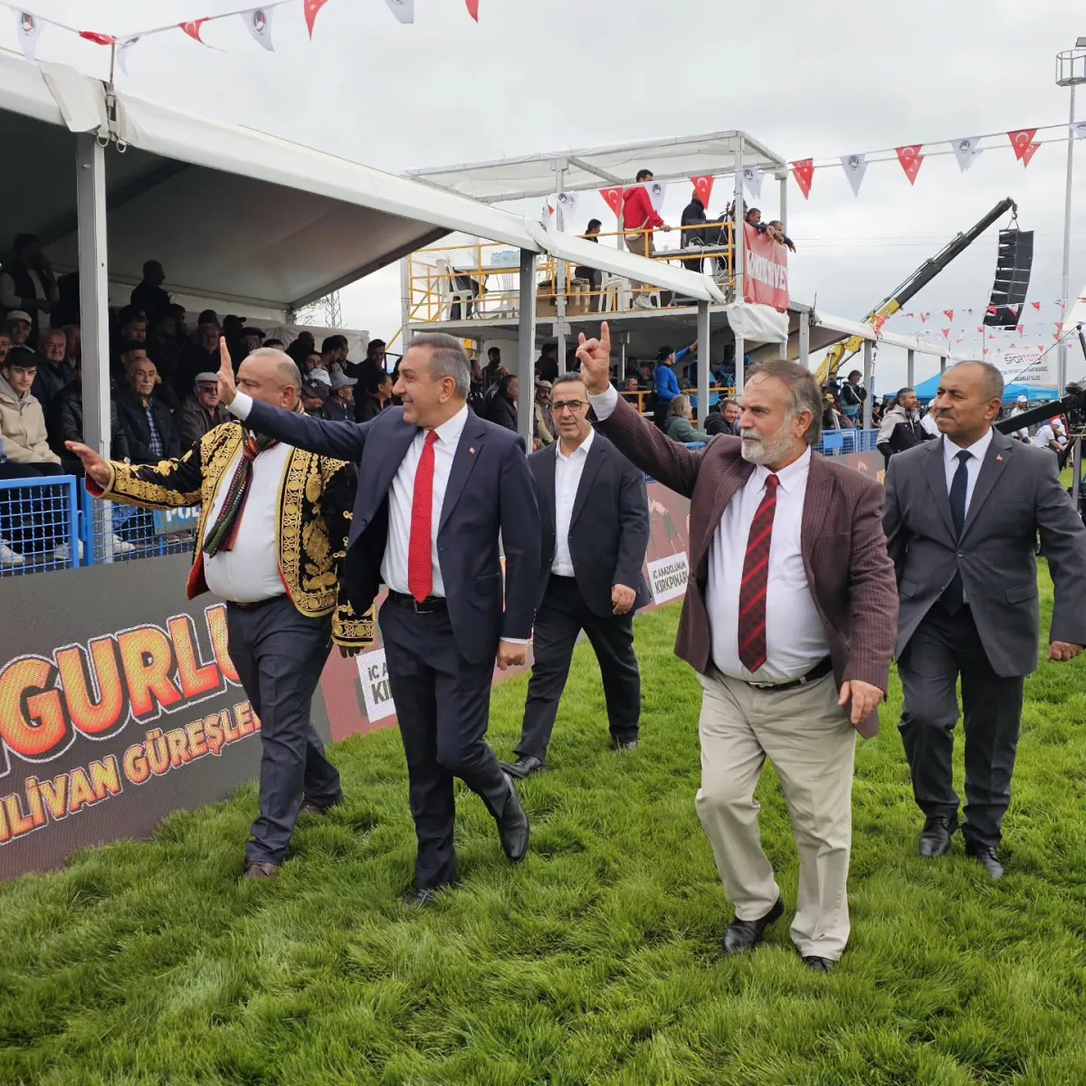 2026 Çorum Sungurlu’da Dev Final! Ali Gürbüz’ü Yenen Mehmet Yeşil Yeşil Başpehlivan Oldu