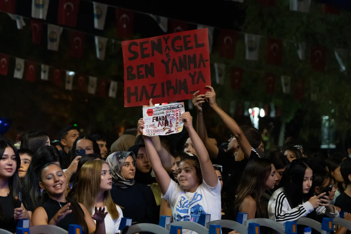 Ankara Gölbaşı’nda Şölen Coşkusu Funda Arar Konseriyle Son Buldu