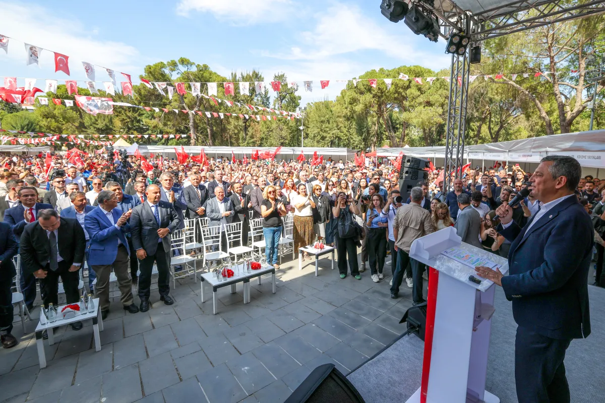 Özgür Özel: YENİ Parti Üyeleriyle Yeni Siyaset Modelini İzmir ve Manisa’dan Başlattı