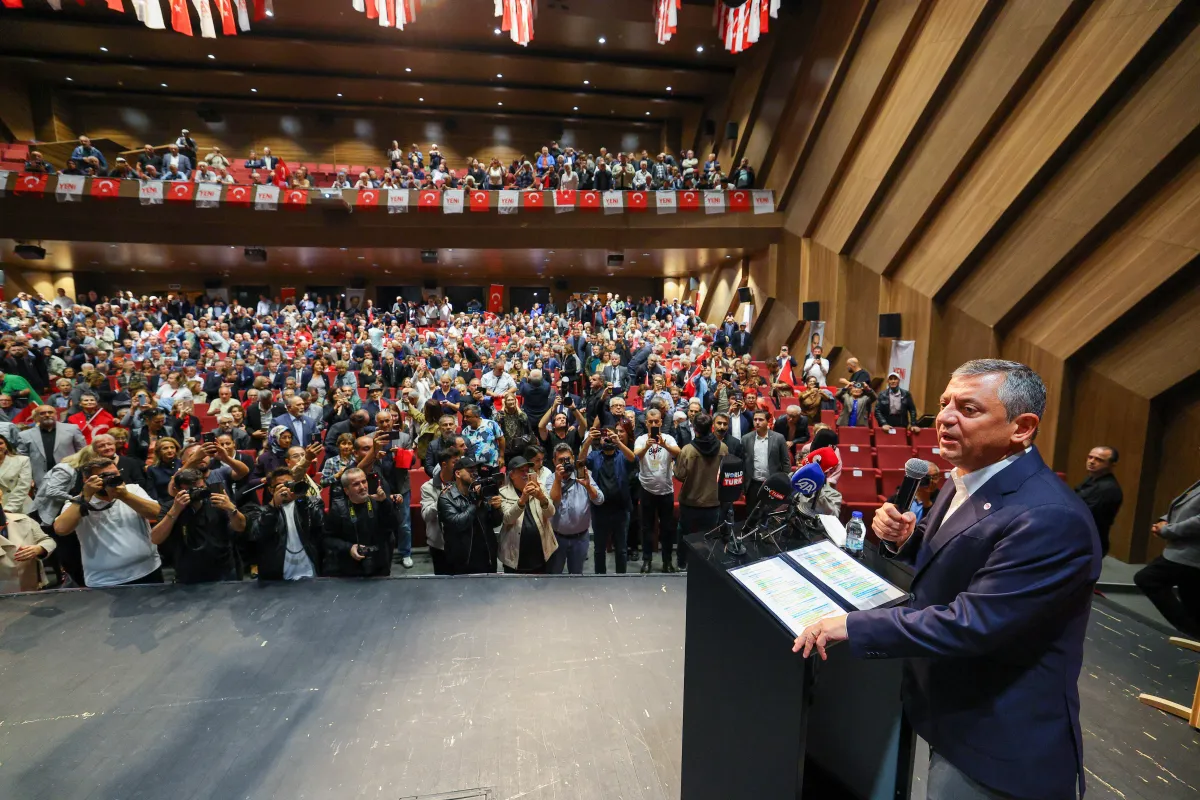 Özgür Özel’den Karesi ve Küçükçekmece’de “Yeni Siyaset” Mesajı