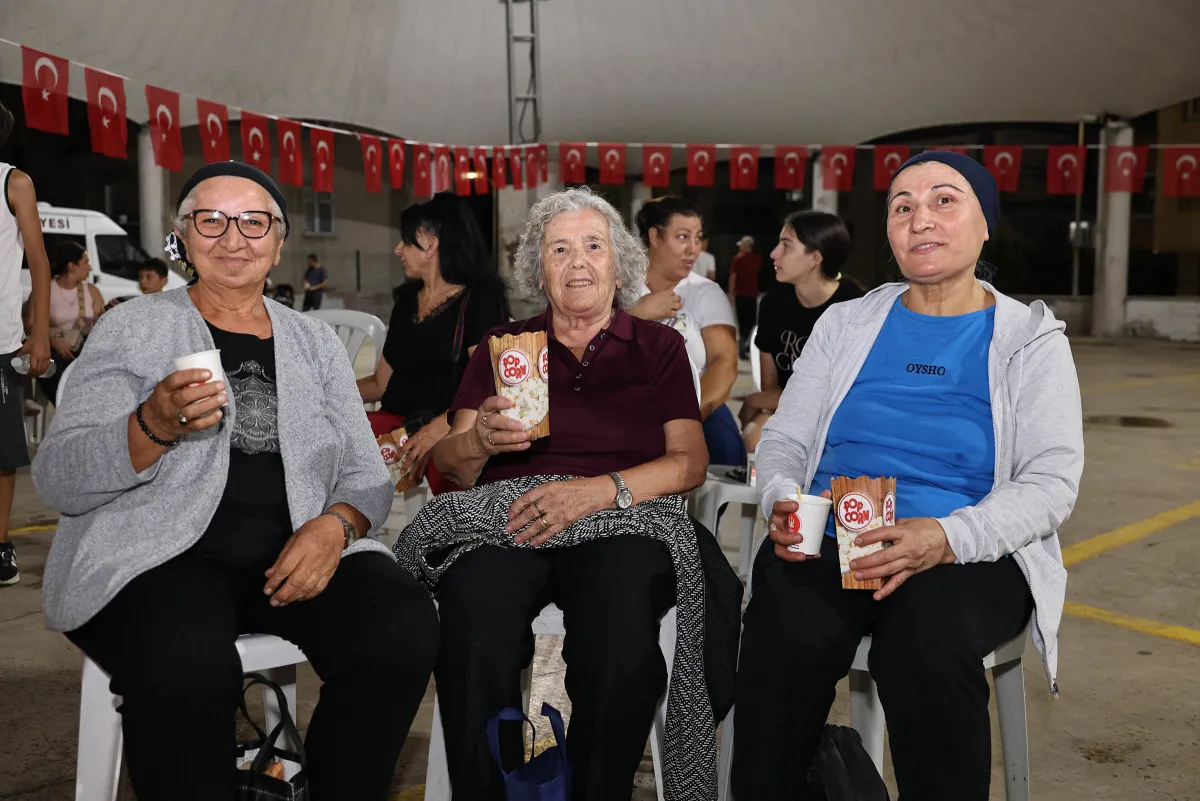 Ankara Keçiören’in Mahallelerinde Park Konserleri Coşkusu