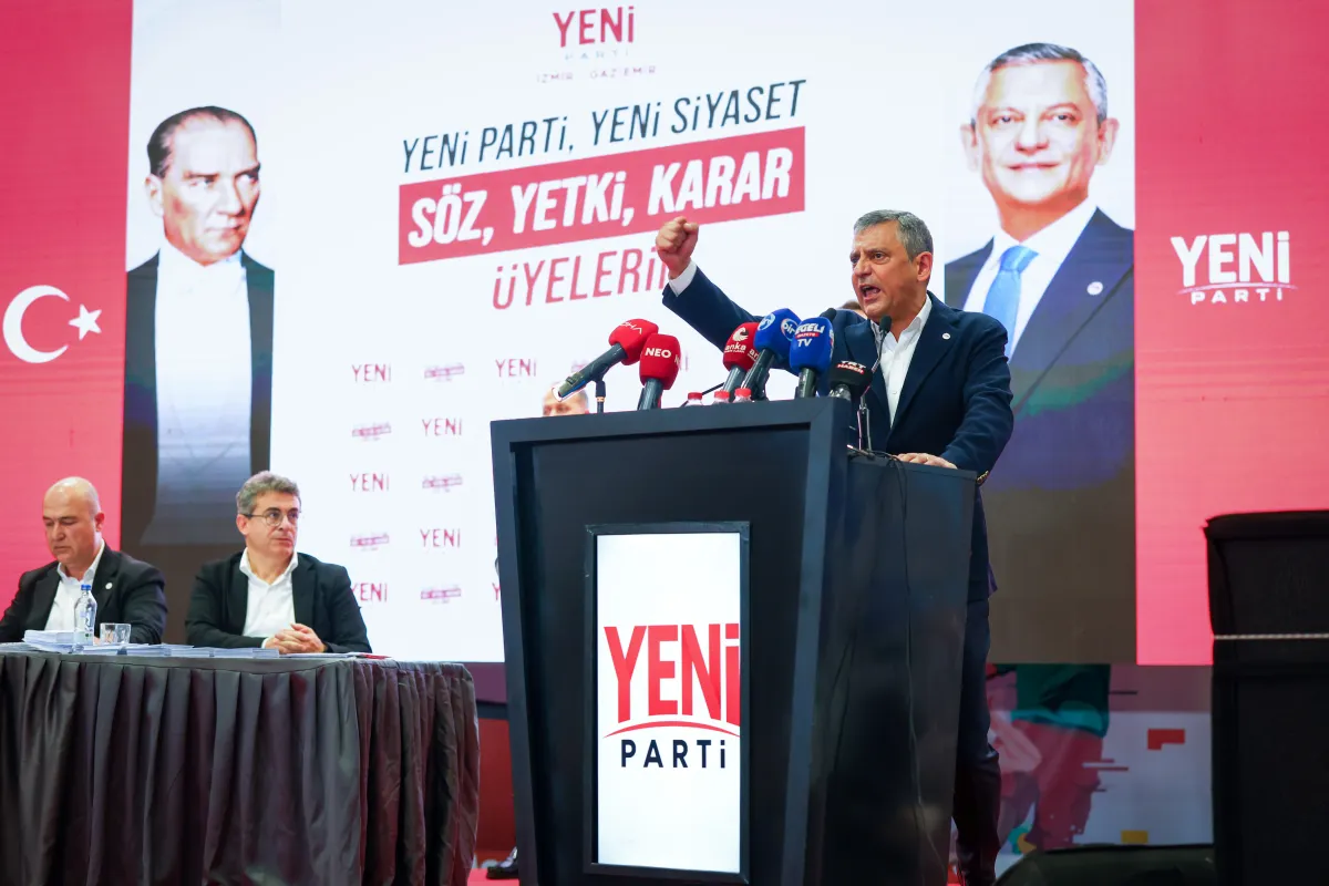 Özgür Özel: YENİ Parti Üyeleriyle Yeni Siyaset Modelini İzmir ve Manisa’dan Başlattı