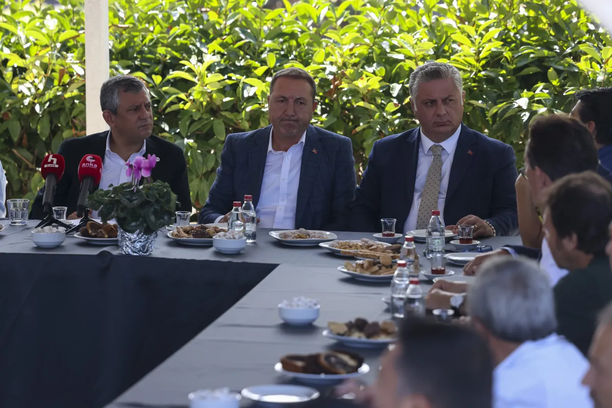 Özgür Özel Yalova’da Üreticilerden Emeklilere Uzanan Mesajlar Verdi: "Umut YENİ’de”