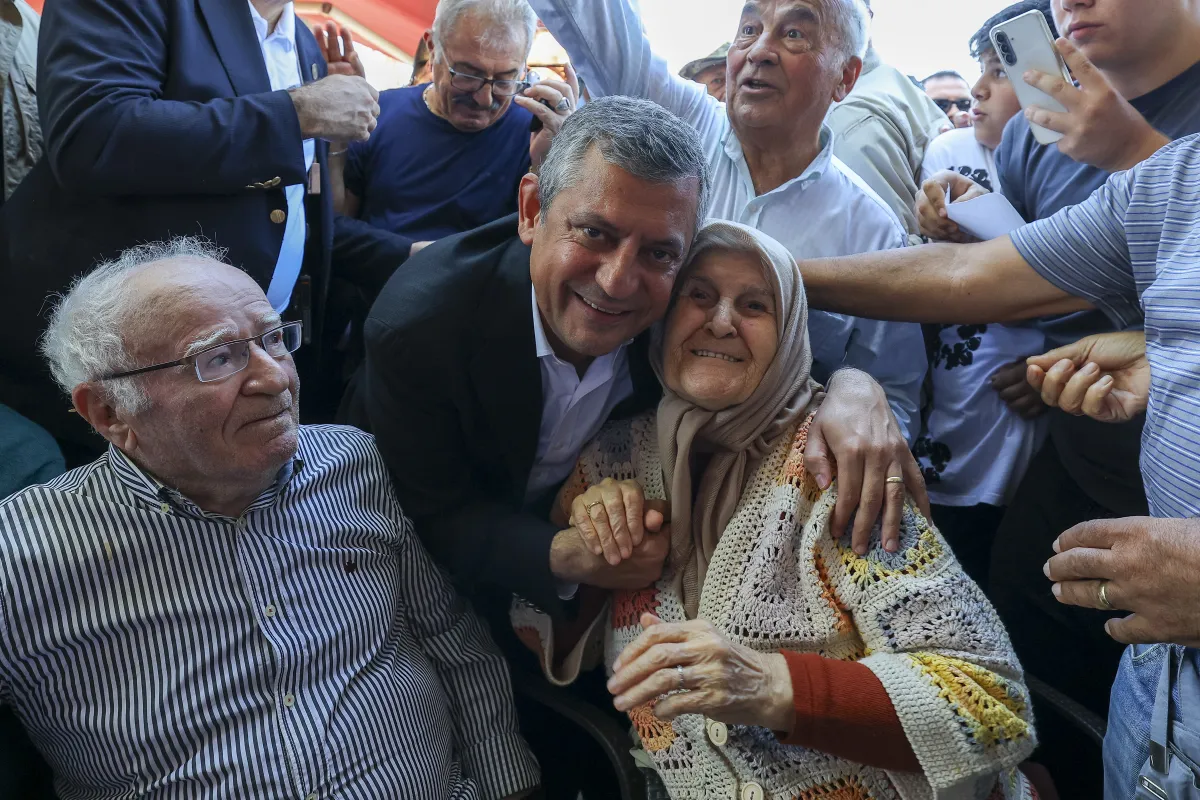 Özgür Özel Yalova’da Üreticilerden Emeklilere Uzanan Mesajlar Verdi: "Umut YENİ’de”