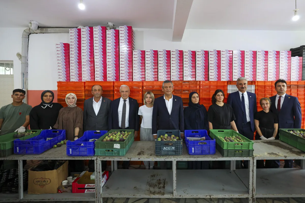 Özgür Özel Bursa’da: Bozbey Açıklaması, Fon Tepkisi ve Çiftçi Mesajları