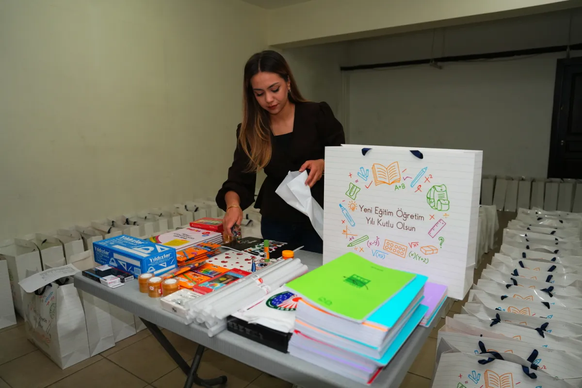 Ankara Gölbaşı Belediyesi’nden 800 Çocuğa Kırtasiye Desteği