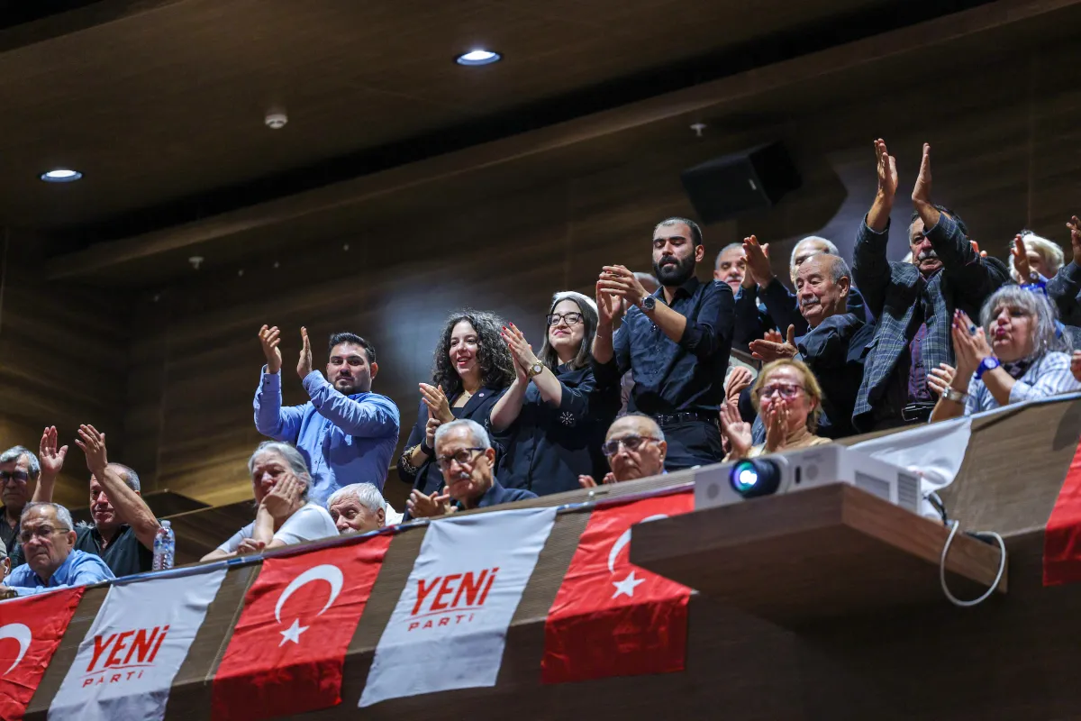 Özgür Özel’den Karesi ve Küçükçekmece’de “Yeni Siyaset” Mesajı