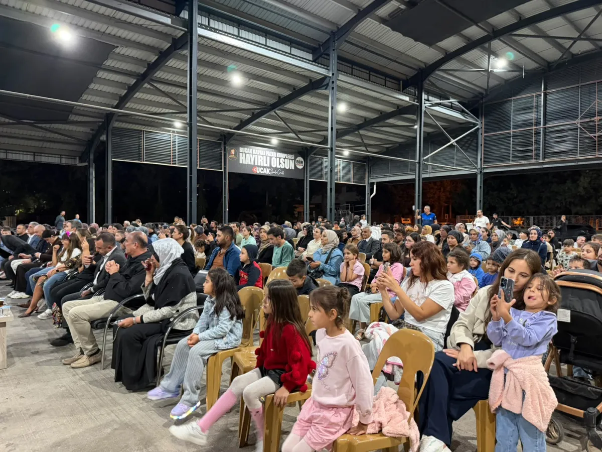 Gezen Sinema Bucak’ta vatandaşlarla buluştu