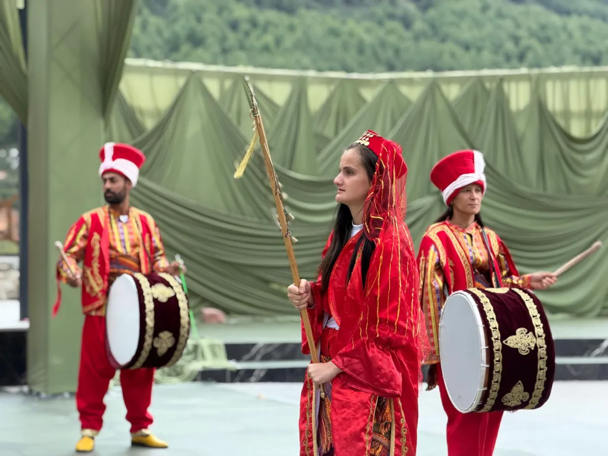 ÇAMDER’den Bucak’ta birlik sofrası Aileler Millet Ormanı’nda buluştu