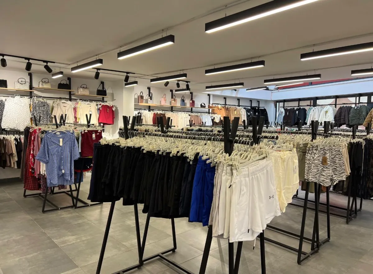Bucak’ta “Bir Alana Bir Bedava” fırsatı! EMAR Outlet’te yazlık ürünlerde büyük kampanya