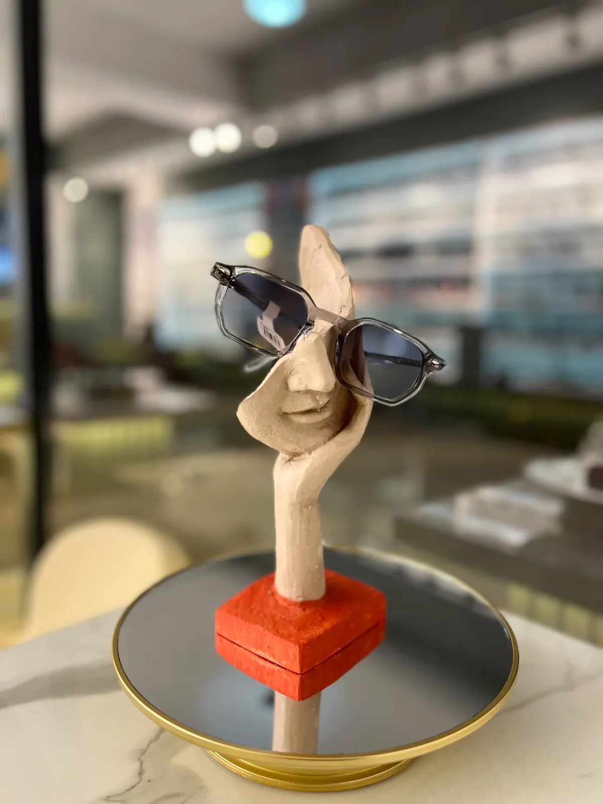 Bucak’ta Gözlük Alışverişine Yeni Bir Adres: Resa Optik Lens Hizmete Açılıyor!