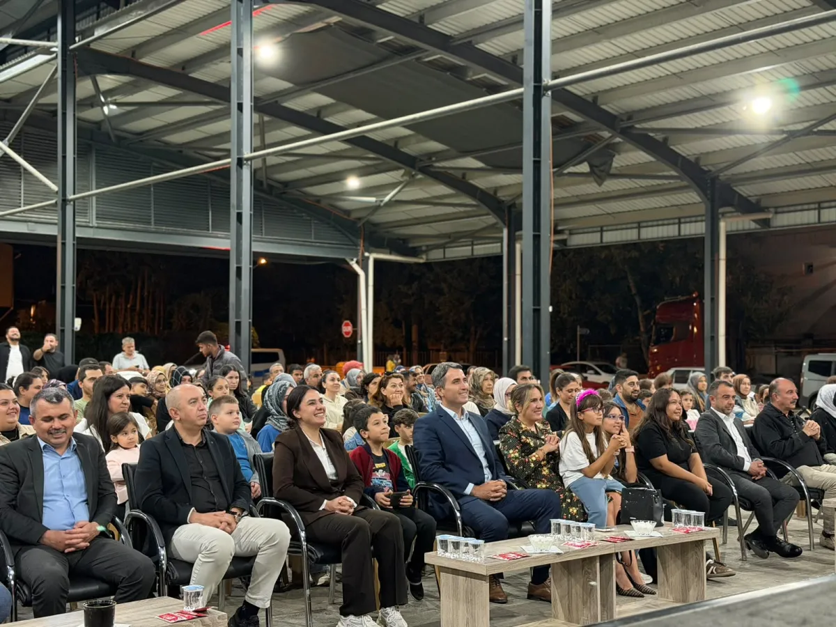 Gezen Sinema Bucak’ta vatandaşlarla buluştu