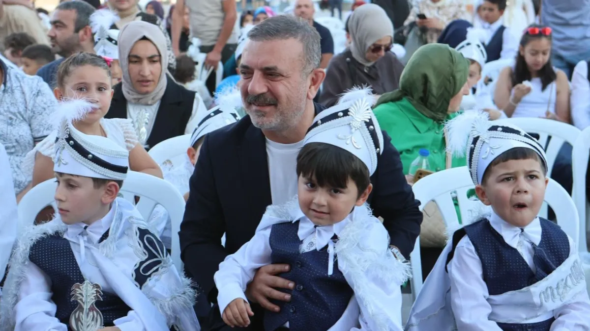 Ankara Başkan Ercan Sünnet Çocuklarını Yalnız Bırakmadı