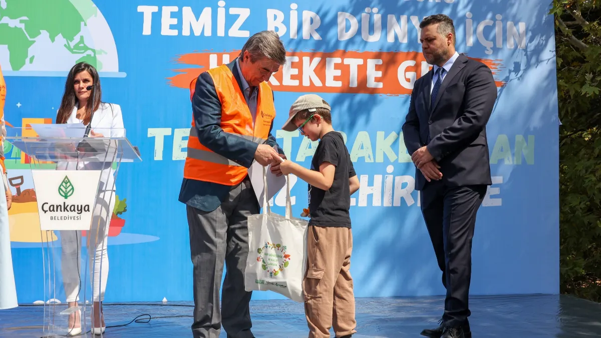 Ankara Çankaya’da Dünya Temizlik Günü’nde Çevre İçin El Ele