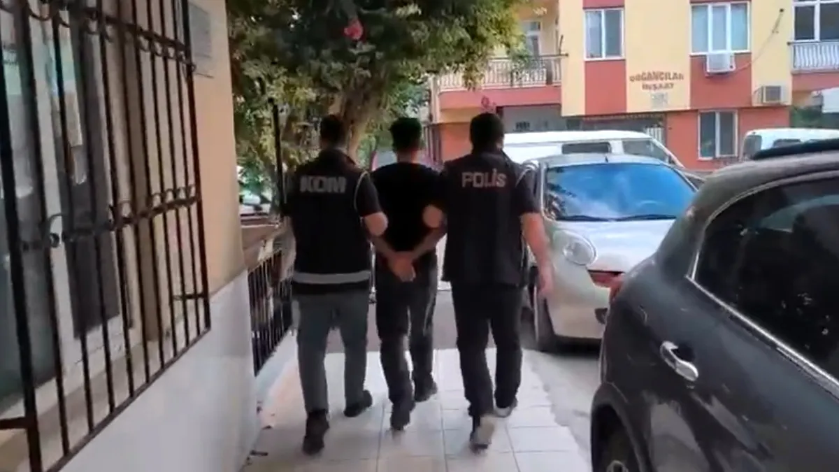 Antalya’da silahlı suç örgütlerine şafak operasyonu! 5 Gözaltı