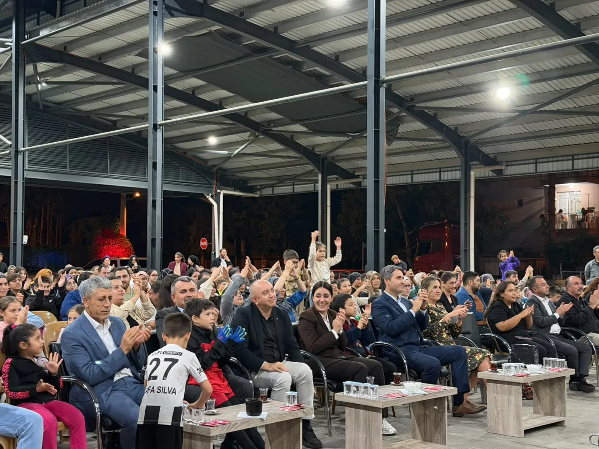 Gezen Sinema Bucak’ta vatandaşlarla buluştu