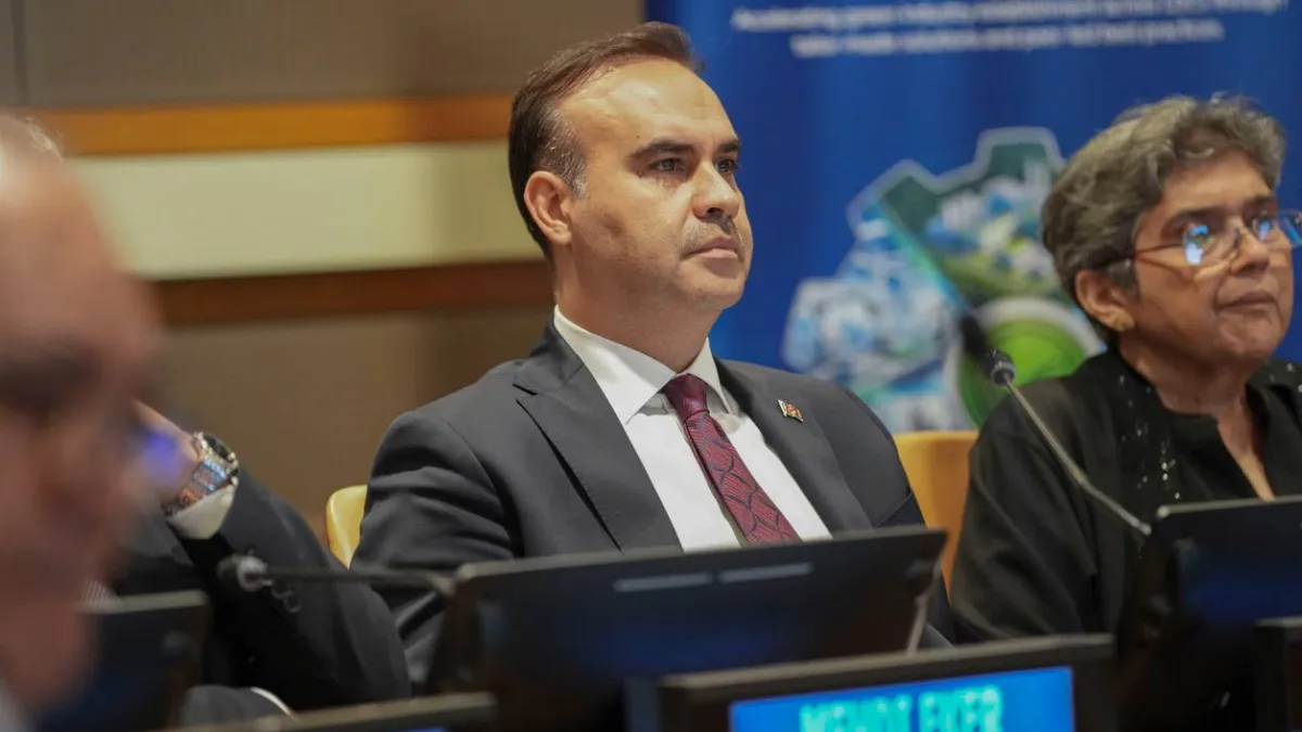 Bakan Kacır: 1,2 milyar insanı ilgilendiren adım atacağız