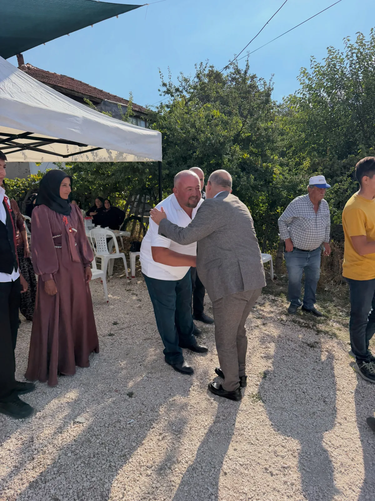 Adem Korkmaz Burdur’da Teşkilatlarla Düğünlere Katıldı: Çavdır’daki Görüntü Dikkat Çekti