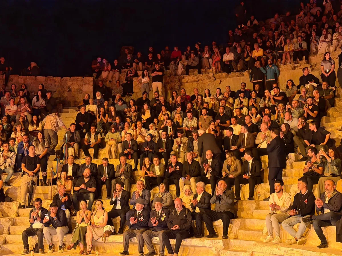 2 Bin yıllık Kibyra’da büyüleyici gece! Tarih ve müzik bir araya geldi