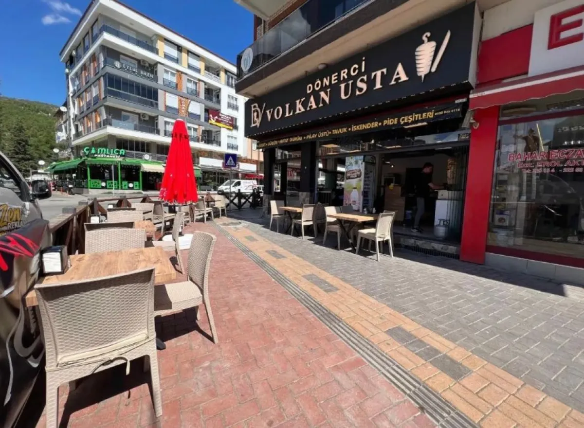 Bucak’ta Dönerci Volkan Usta’dan Her bütçeye uygun döner menüsü