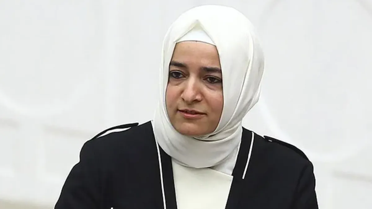 Fatma Betül Sayan Kaya ve Eşi, Fon Soruşturması Kapsamında 2,2 Milyar Lira İade Etti