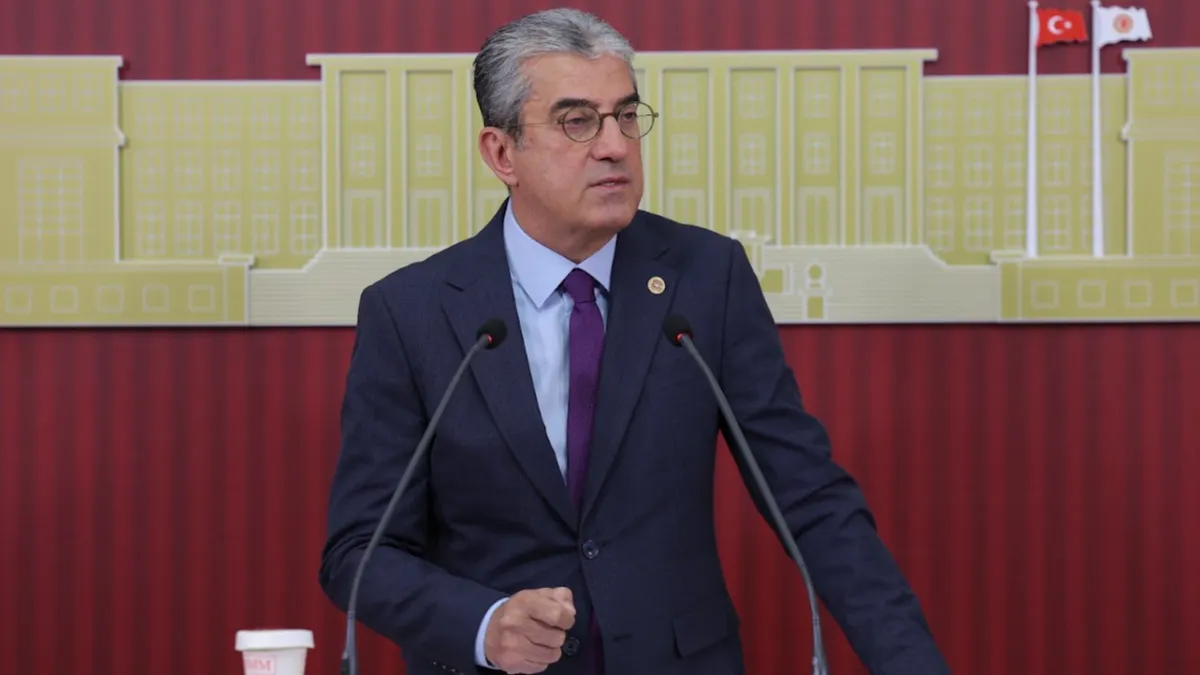 Gökhan Günaydın: “AK Parti Elitleri Paralarını Aldılar, Kurtardılar”
