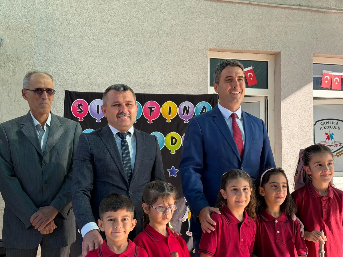 Bucak’ta ilk ders zili çaldı! 12 Bin 786 öğrenci dersbaşı yaptı